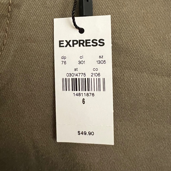 Mid-Rise Shortie Shorts - NWT - Picture 4 of 5